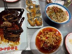 -胡桃里音乐餐厅(陶溪川店)(川湘赣菜·世界百大酒庄直供红酒·音乐表演)