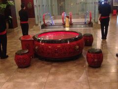 -八府香鸭·啫啫煲(华山路店)