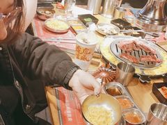 -青瓦炭韩潮烤肉(花园道店)