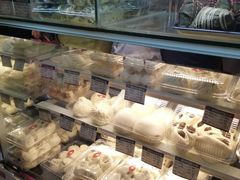 -白玉兰食品甜凤店(合生汇店)