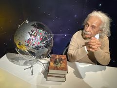 -厦门帷幕开啦红地毯蜡像艺术馆