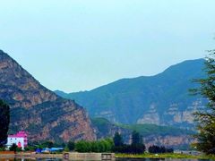 -百里峡七彩艺术小镇