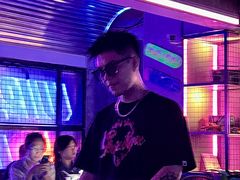 -UP嘻哈酒吧(粉巢店)