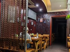 大堂-万记麻辣烫国展总店