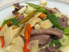-犇逸·乐山跷脚牛肉·四川现炒(览海店)