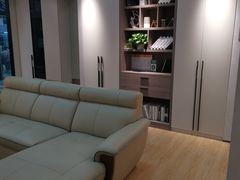 -百安居装修建材卖场(泰然店)