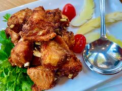 -Chom Cafe and Restaurant