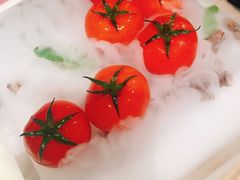 番茄脆菇沙拉-小大董·烤鸭(凤凰汇店)