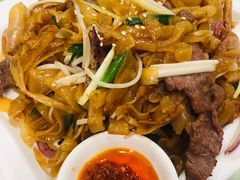 广式炒牛河-鼎珑点心仔(燕塘店)