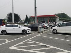 -窦店服务区-停车场