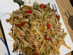 -牛八宝桂林米粉(八里庄店)