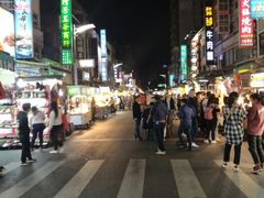 -六合夜市