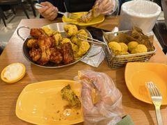 -BHC炸鸡(明洞总店)