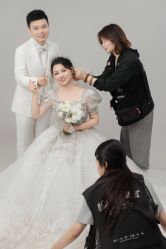 -挪娅婚纱摄影皇家会所