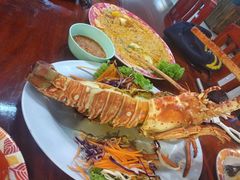 -J Daeng Seafood