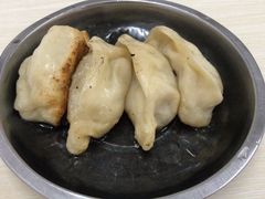 -黄阿姨锅贴大王(万航渡路店)