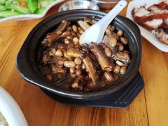 -黄记四更烤乳猪店