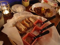 三种酱配酸面包-Mesa Madre梅萨妈妈·Bintana(国贸店)