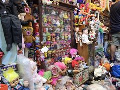 -席娜卡琳火车铁道夜市