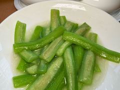 -渝信川菜 · 川味家常菜(财富购物中心店)
