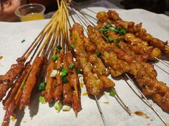 -老街烧烤大排档·地道湖北菜·龙虾馆(汉口火车站店)