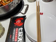 -七欣天香辣蟹火锅(闵行浦江欢乐颂店)
