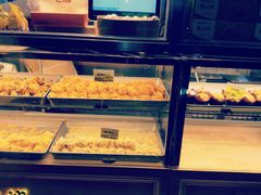 面包甜点陈列柜-鲍师傅糕点(江苏路店)