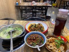 -冯烫烫跷脚牛肉·川菜小馆(武胜西街店)