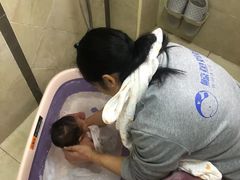 -鲸鱼妈妈月嫂/育婴师定制