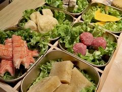 -尚尚仙·酸汤猪手·猪肚鸡火锅(华联万柳购物中心店)
