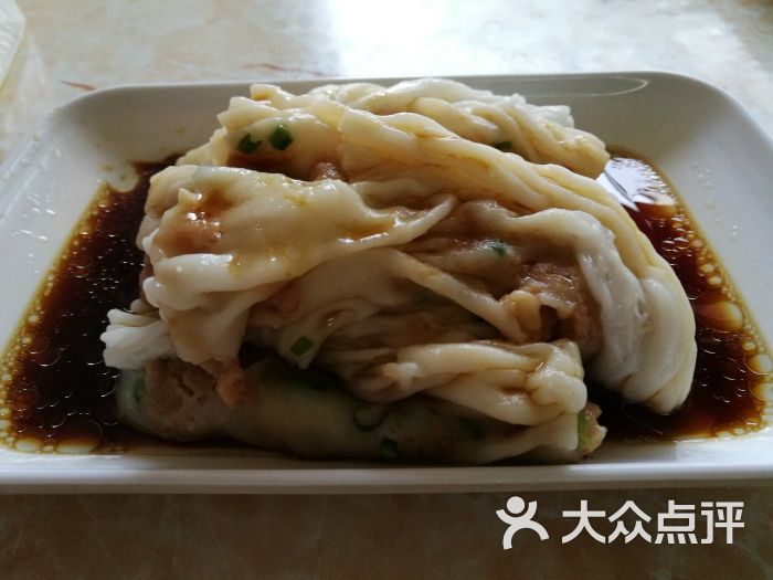 传统美食竹窝肠粉猪肉肠图片 - 第1张