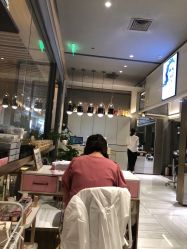 -苑苑发型设计