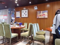 大堂-荣鹏风味烀饼总店
