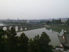 -披云山庄