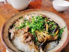 黄鳝拼排骨煲仔饭-文记煲仔饭