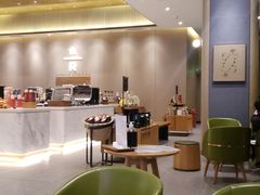 -星巴克臻选(深圳龙华红山天虹店)