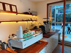 -Line 咖啡(石厦花园店)