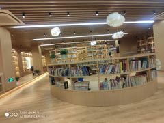 -漕河泾街道图书馆(漕河泾社区文化活动中心店)