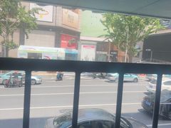 -灵芝妹子海鲜米线(劳动公园店)