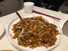 干炒牛河-煲王粤菜餐厅(中侨中心店)