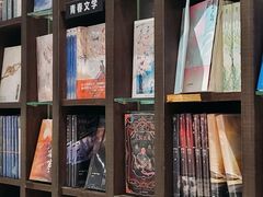 -钟书阁(群光广场店)