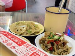 -三镇卤货二公司(汉街店)