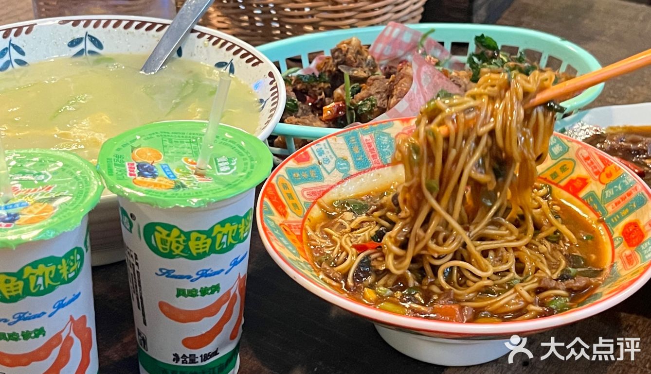 来西双版纳心心念念的小吃店