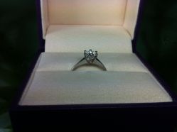 IMG_1651-威德钻石-克拉钻大本营(南京东路店)