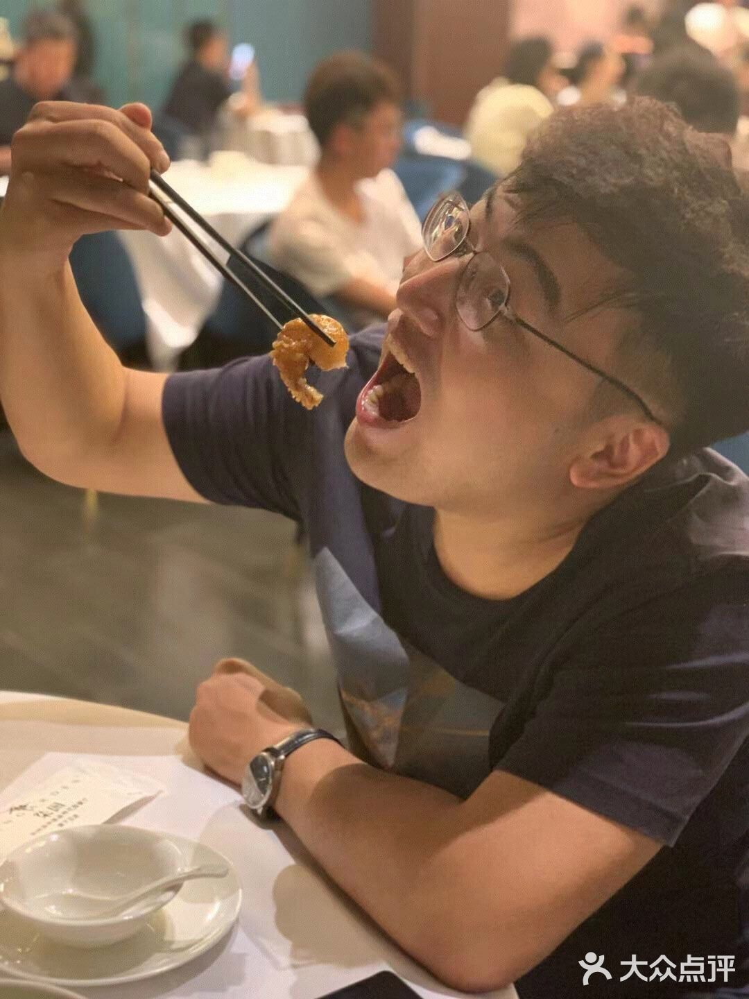 舟车劳顿后，来柒园享用一顿美味的大餐吧