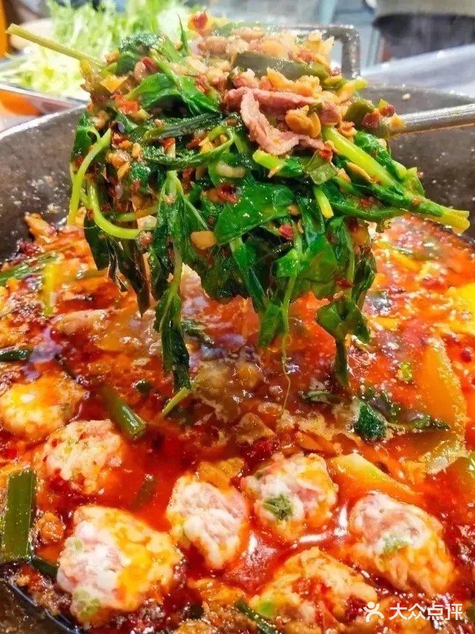 新年，火锅要吃现炒的！素菜还免费[坏笑]