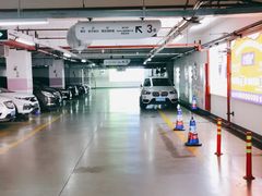 -中原城市广场-停车场