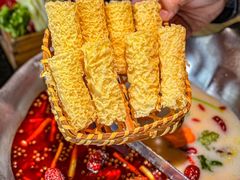 -湊湊火锅·茶憩(南京东路悦荟店)