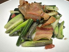 紫菜苔炒腊肉-小户人家(循礼门南国中心店)