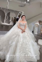 -艾米丽婚纱礼服